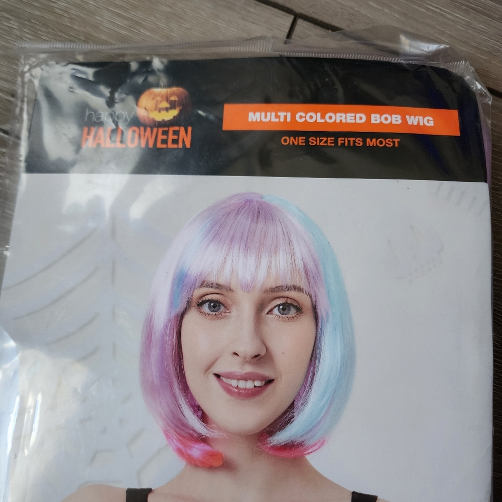 Colored wigs - Picture 3 of 13